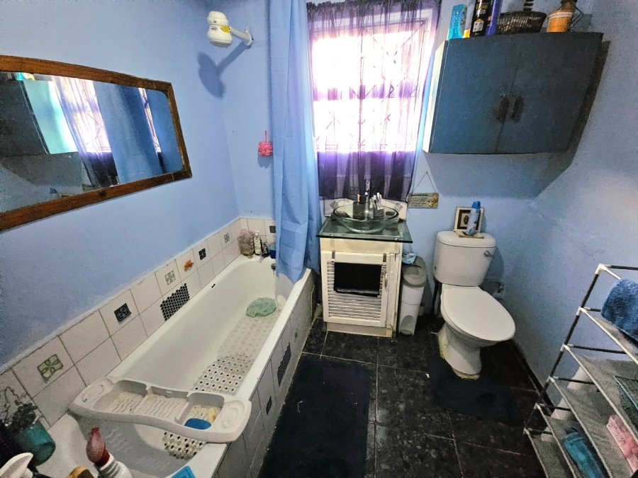  Bedroom Property for Sale in Rocklands Western Cape